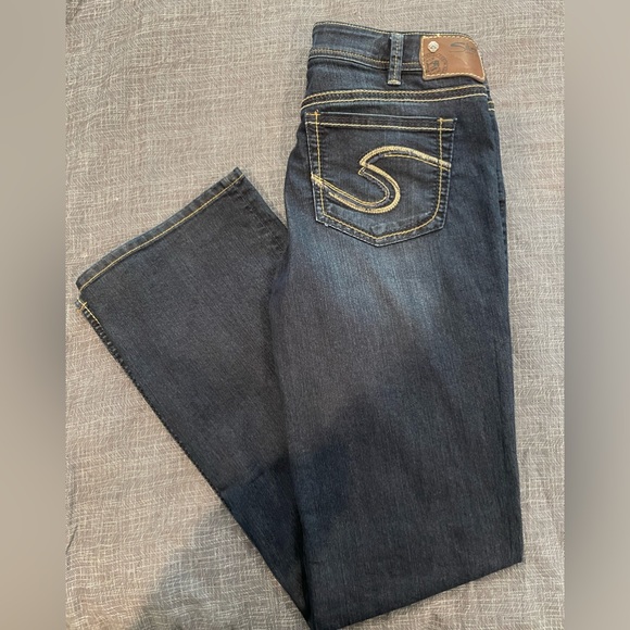 Silver Jeans - Picture 2 of 6